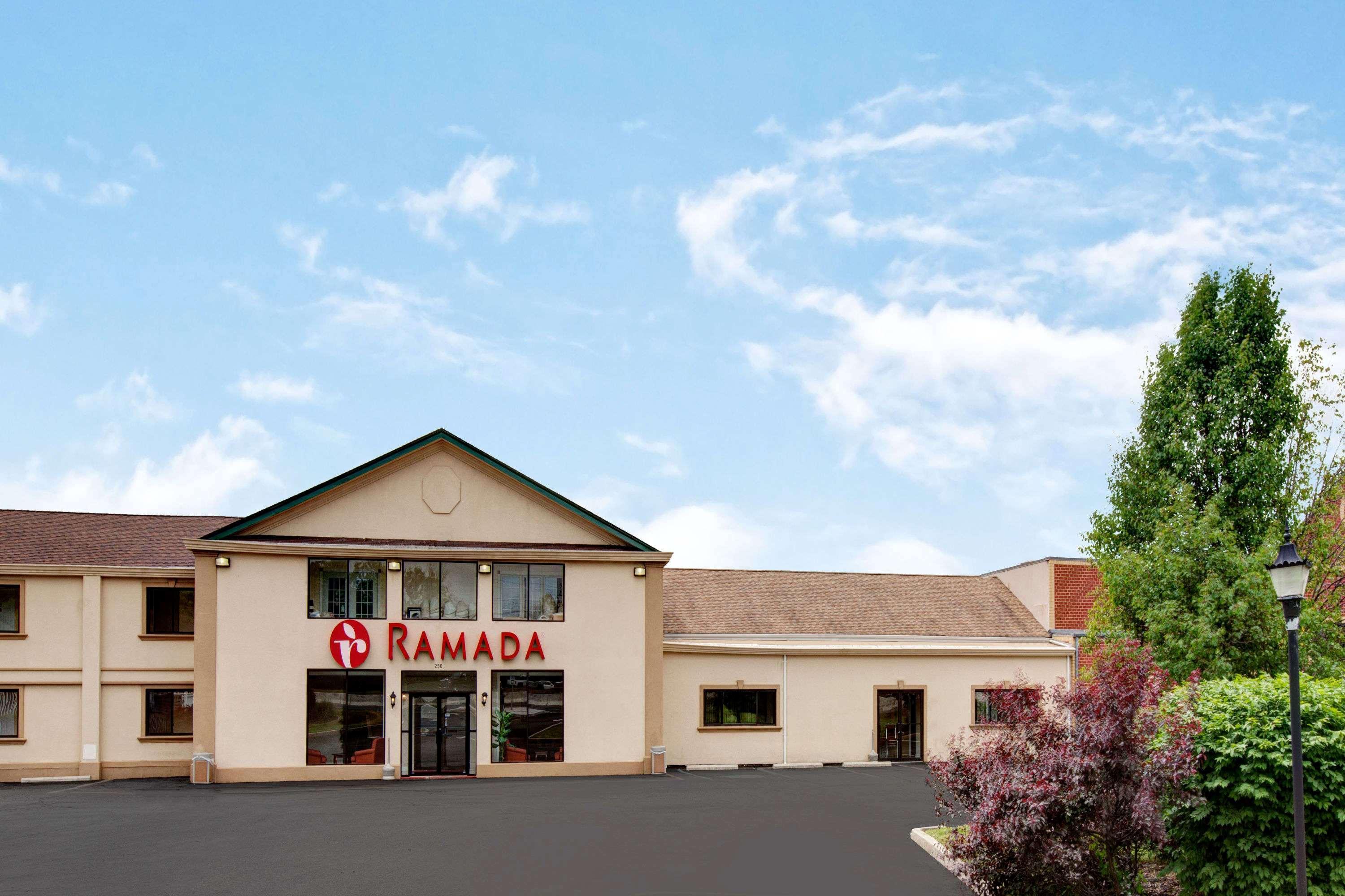 Ramada Inn Flemington Exterior foto